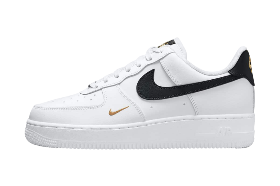 Wmns Nike Air Force 1 ’07 Essential ‘White Black’