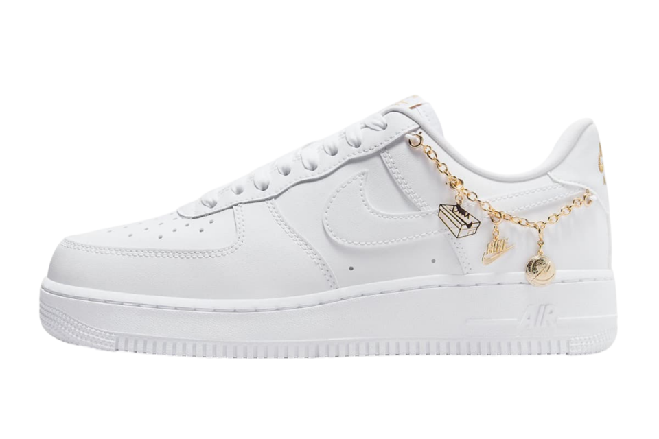 Wmns Nike Air Force 1 ’07 LX ‘Lucky Charms’
