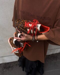 44373ffe2c7e3a89fdcdd7a4fa835327