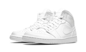 baskets-air-jordan-1-mid-triple-white-pour-homme-et-femme-disponible-sur-kikikickz-255004_800x.jpg