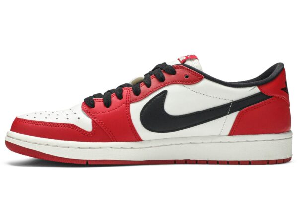Air Jordan 1 Retro Low OG ‘Chicago’
