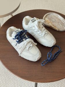 81dd4f7ce3111a37f40a22559bbffd53