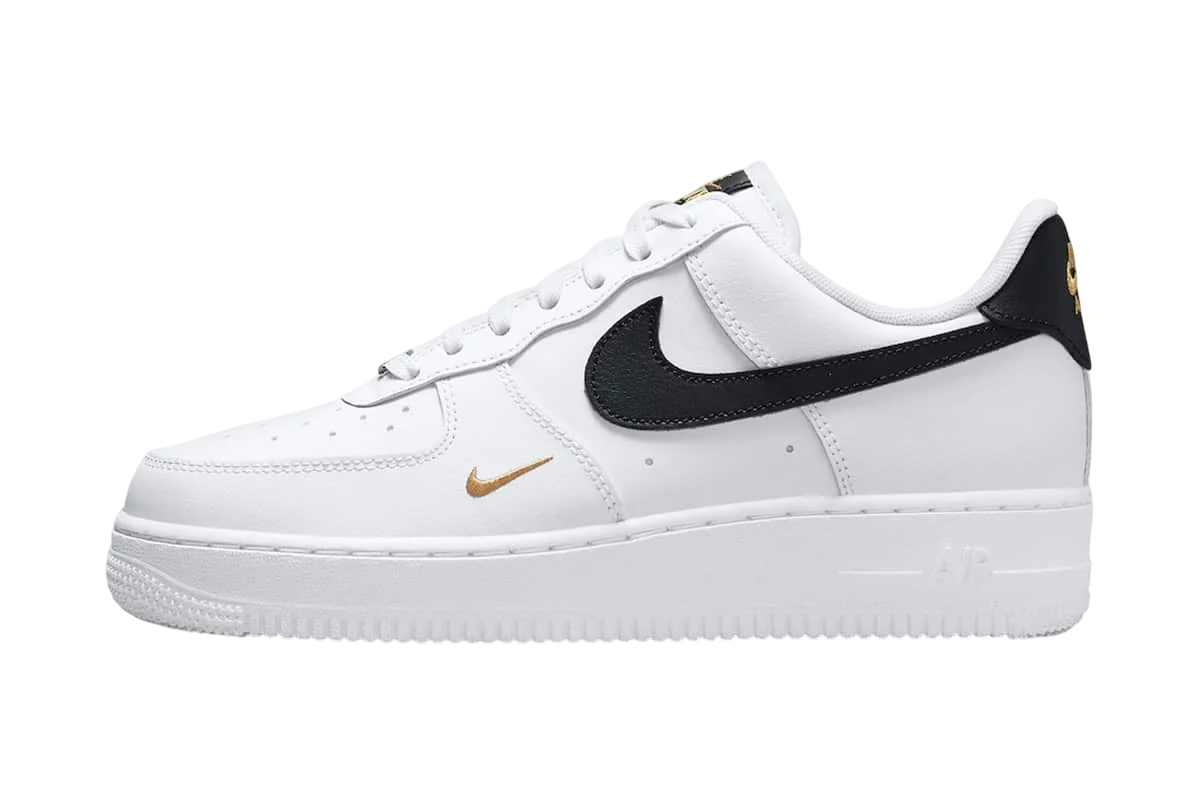 Wmns Nike Air Force 1 ’07 Essential ‘White Black’