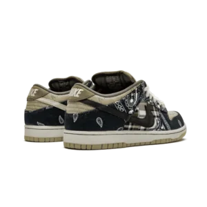 nike-sb-dunk-low-x-travis-scott-2.png