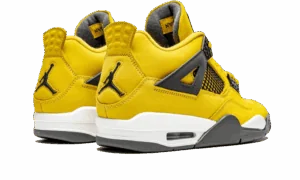 Air-Jordan-4-Retro-Tour-Yellow-Lightning-CT8527-700-3-Wethenew-Sneakers-France_5000x.png