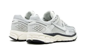 Nike Zoom Vomero 5 Photon Dust